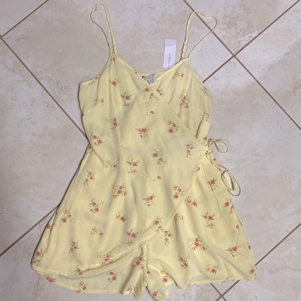 NWT American Eagle Floral Wrap Romper